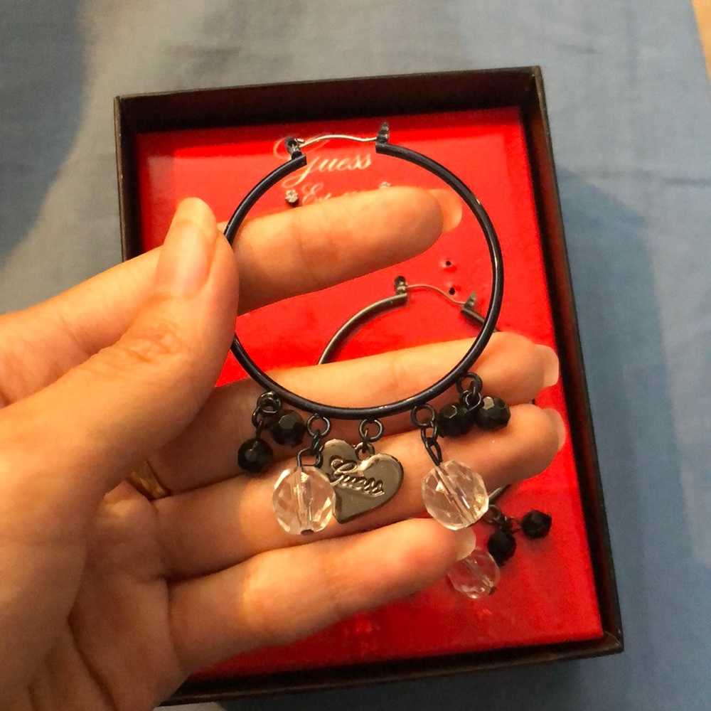 Guess earrings set